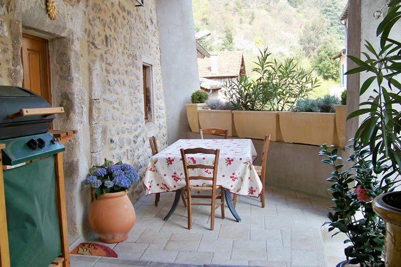 Gîte Le Galta - Maison entiére tout équipée, 2 chambres, SdB avec bain à remous, terrasse privative Saint-Fortunat-sur-Eyrieux Camera foto